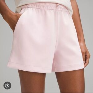 Lululemon Softstreme High-rise Shorts 4''